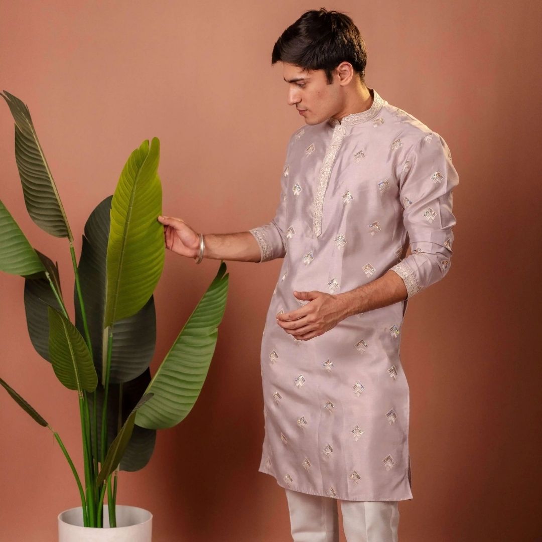 Suutraa Men’s Lavender Silk all over Embroided Kurta - suutraa.com