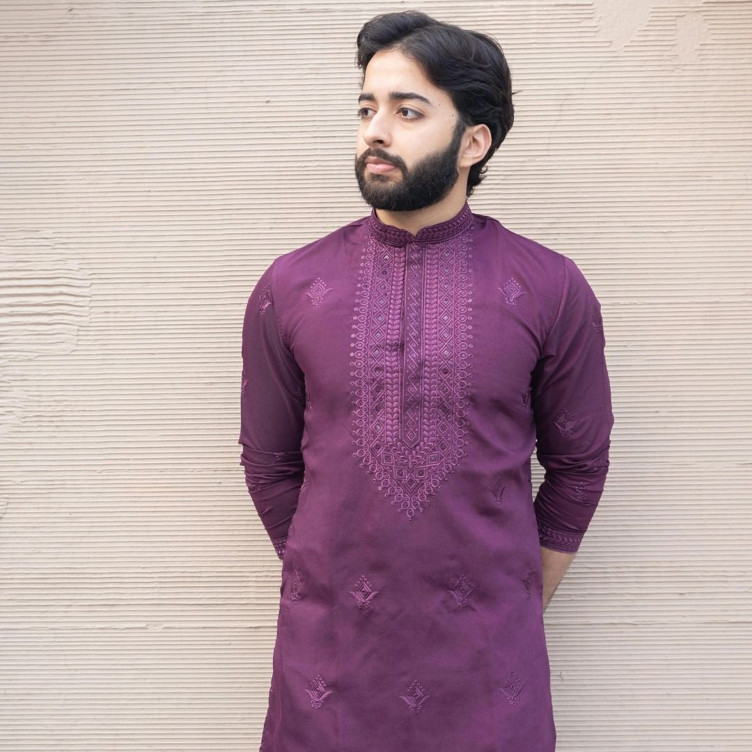 Suutraa Men's Wine Silk Kurta with Embroidery - suutraa.com