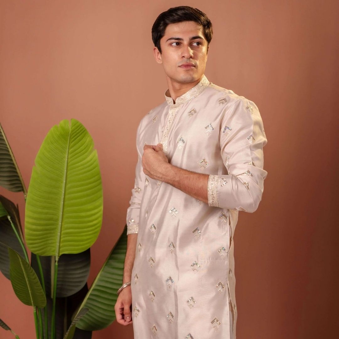 Suutraa Men's ROSE GOLD SILK ALL OVER EMBROIDED KURTA - suutraa.com