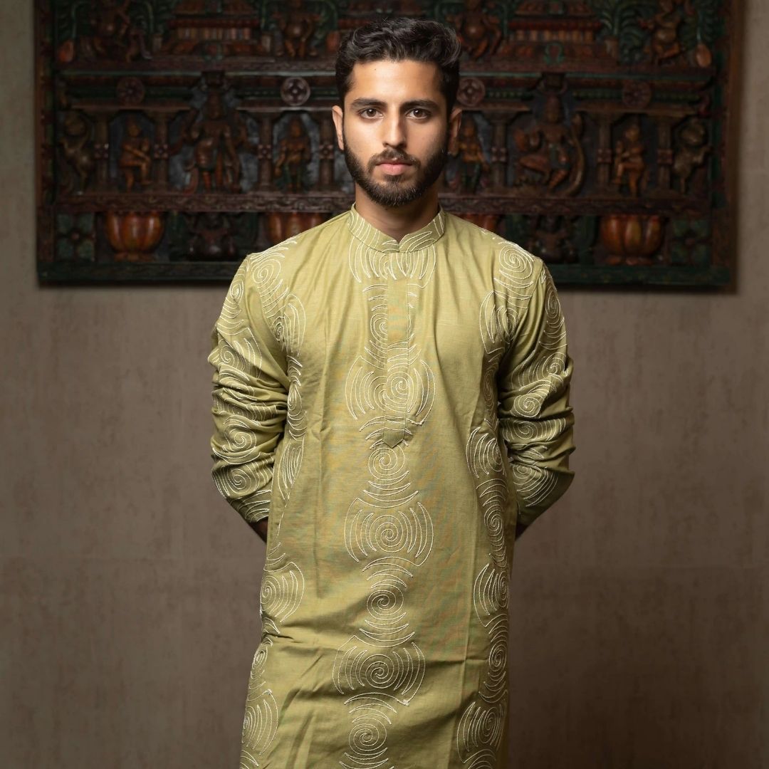 Suutraa Men's PARROT GREEN THREAD EMBROIDED KURTA - suutraa.com