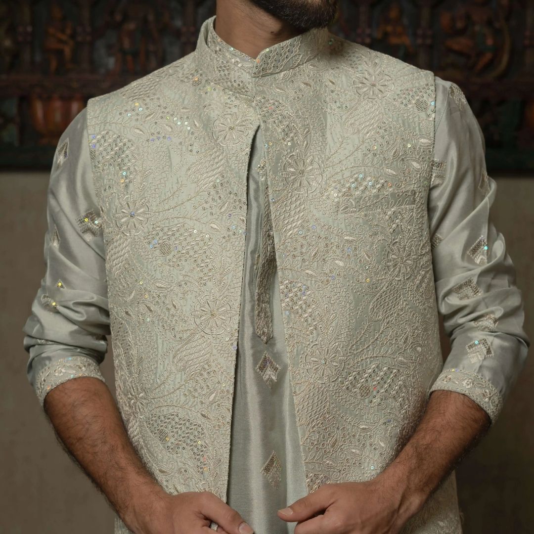 Suutraa Men's Sea Green Silk Embroided Kurta Pyjama Jacket Set - suutraa.com