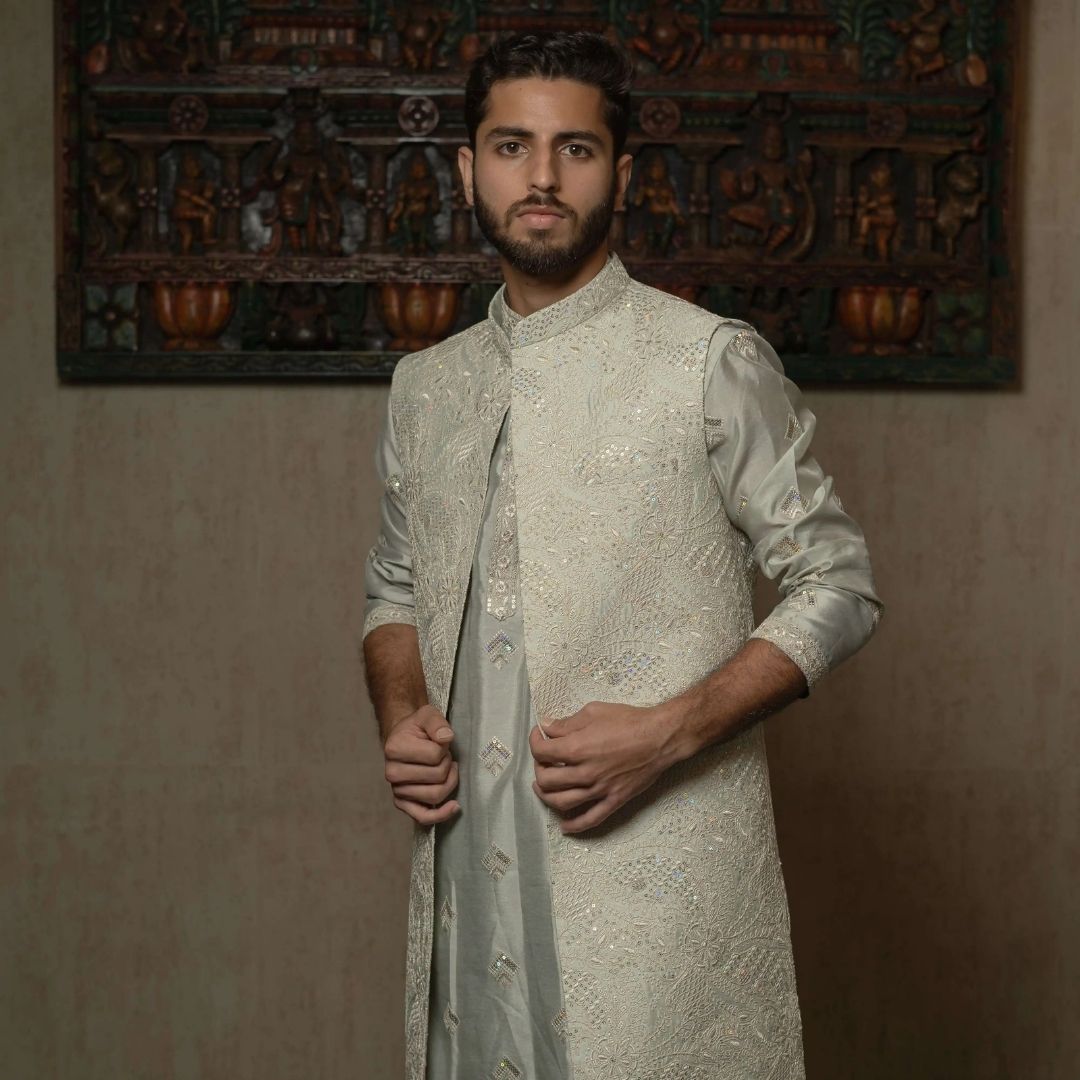 Suutraa Men's Sea Green Silk Embroided Kurta Pyjama Jacket Set - suutraa.com
