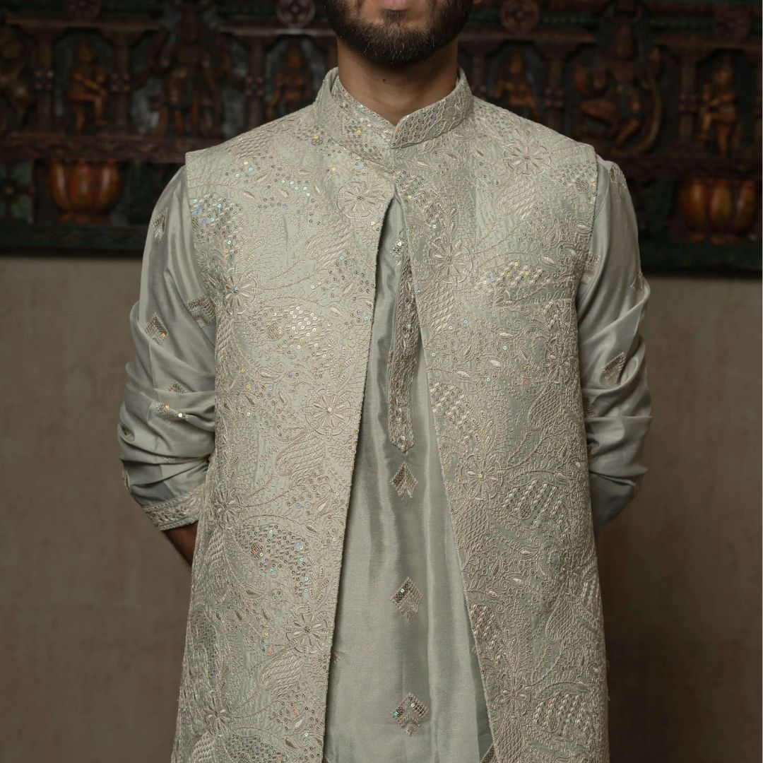 Suutraa Men's Sea Green Silk Embroided Kurta Pyjama Jacket Set - suutraa.com