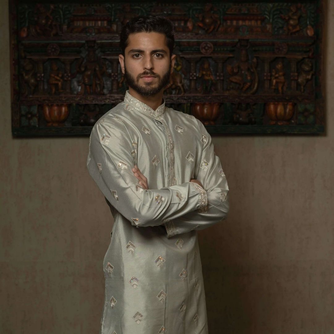 Suutraa Men's SEA GREEN SILK ALL OVER EMBROIDED KURTA - suutraa.com