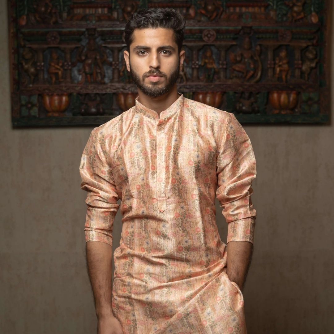 Suutraa Men's Rose Gold Silk Printed Kurta With Off White Pyjama Set - suutraa.com