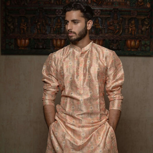 Suutraa Men's Rose Gold Silk Printed Kurta With Off White Pyjama Set - suutraa.com