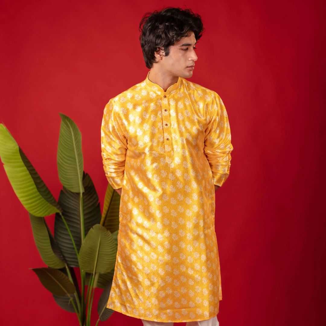 Suutraa Men's Yellow Printed Jaquard Kurta With Off White Pyjama Set - suutraa.com
