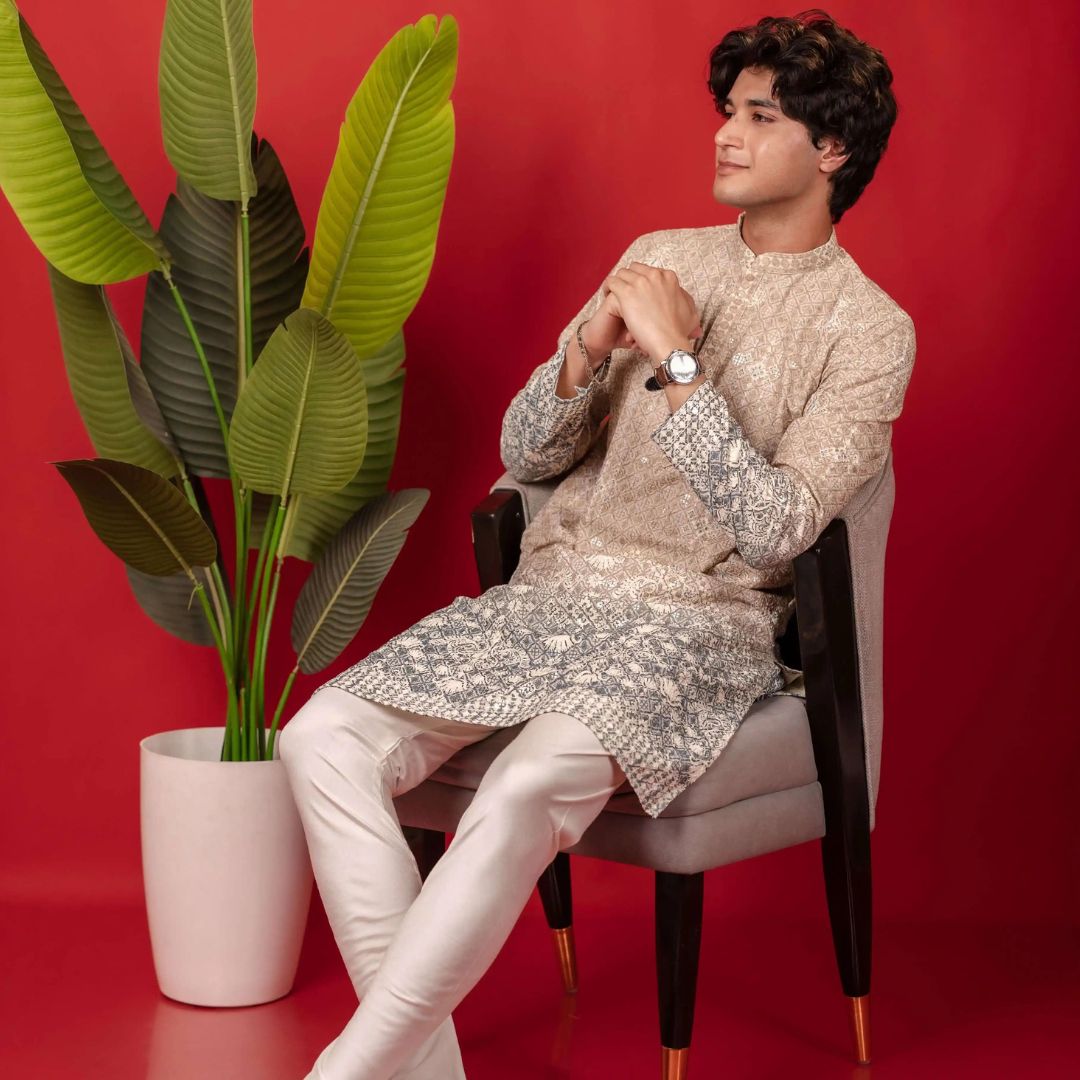Suutraa Men's Beige Figure Embroided Chikankari Kurta With Off White Pyjama Set - suutraa.com