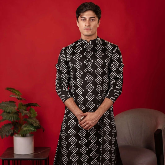 Suutraa Men's Black Linen Designer Thread Work Kurta With Off White Pyjama Set - suutraa.com