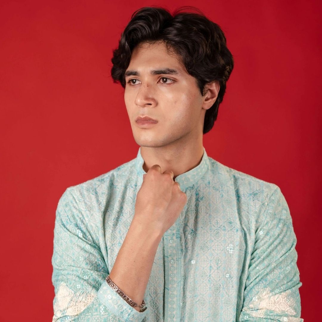 Suutraa Men's Sky Blue Figure Embroided Chikankari Kurta With Off White Pyjama Set - suutraa.com