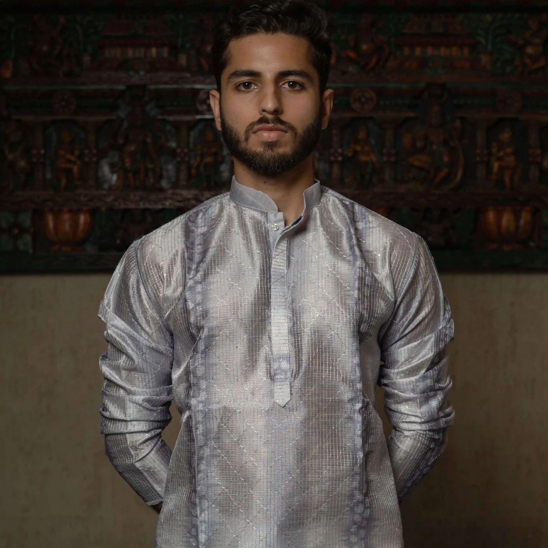 Suutraa Men's Grey Silk Ombre Kurta With Off White Pyjama Set - suutraa.com