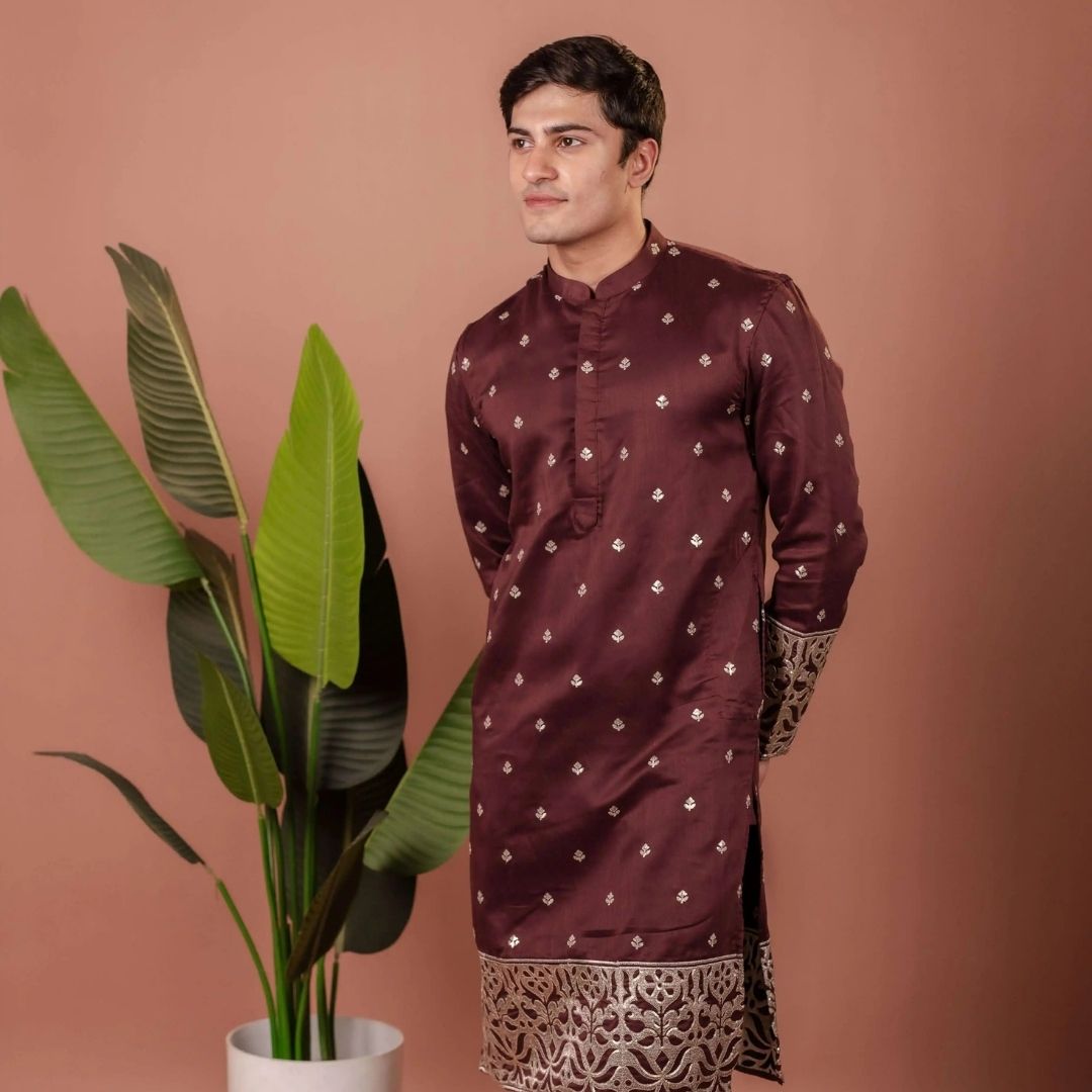 Suutraa Men's Wine Figure Embroided Kurta With Off White Pyjama Set - suutraa.com