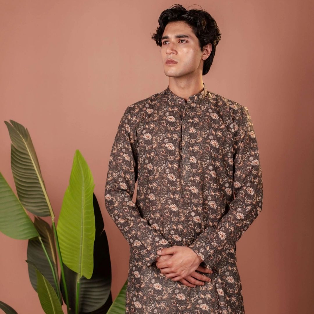 Suutraa Men's DARK MEHENDI PRINTED KURTA WITH OFF WHITE PYJAMA SET - suutraa.com
