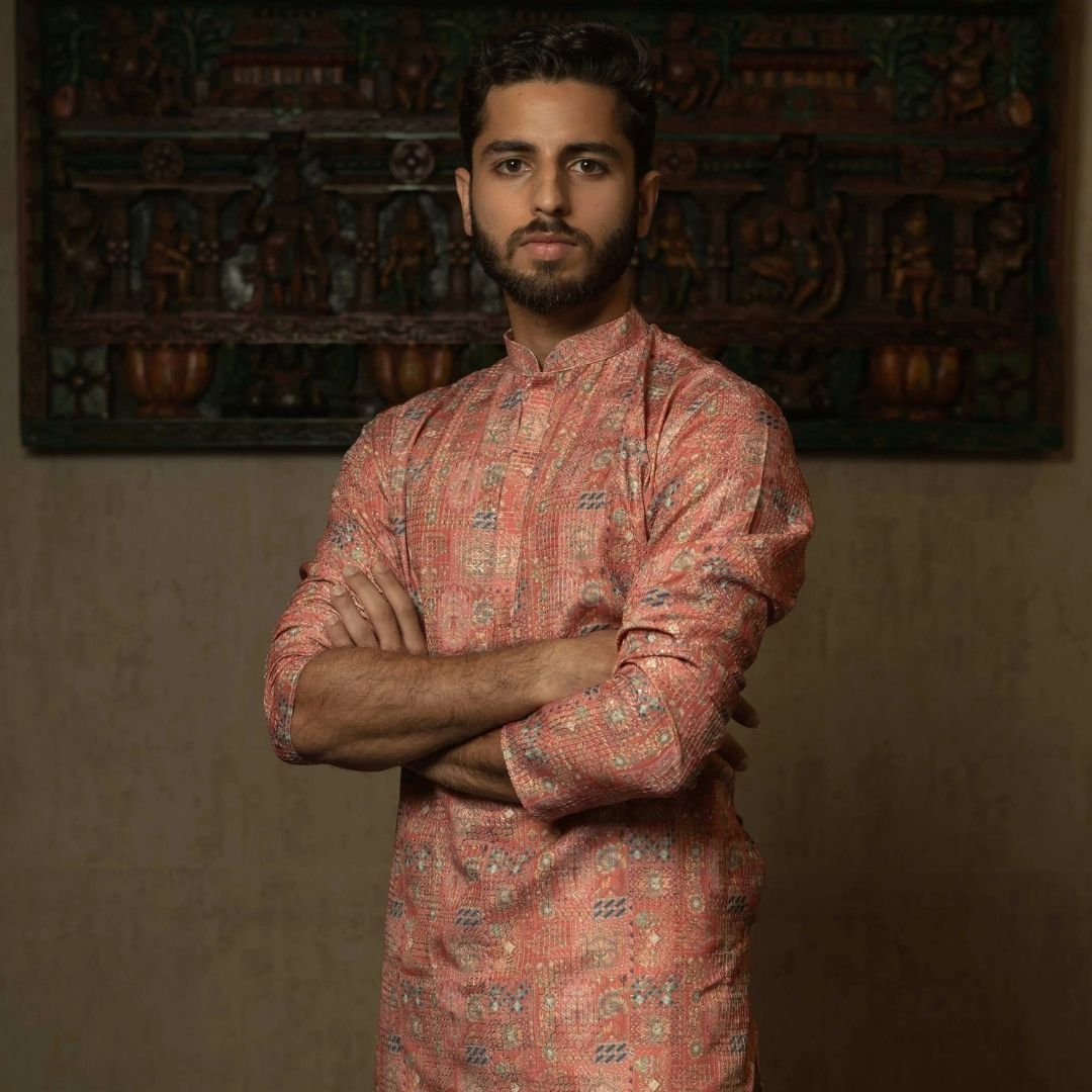 Suutraa Men's Pink Silk Printed Kurta With Off White Pyjama Set - suutraa.com