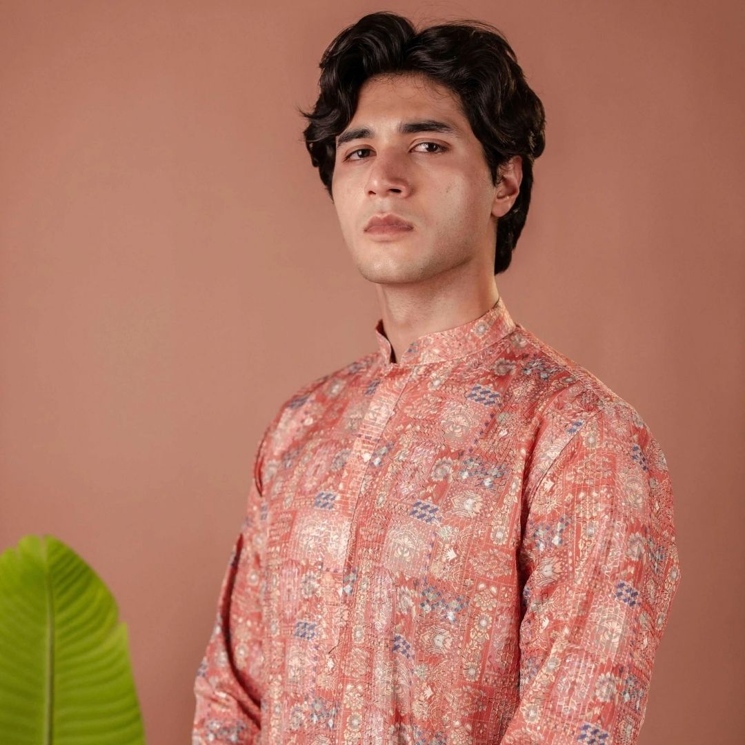 Suutraa Men's Pink Silk Printed Kurta With Off White Pyjama Set - suutraa.com