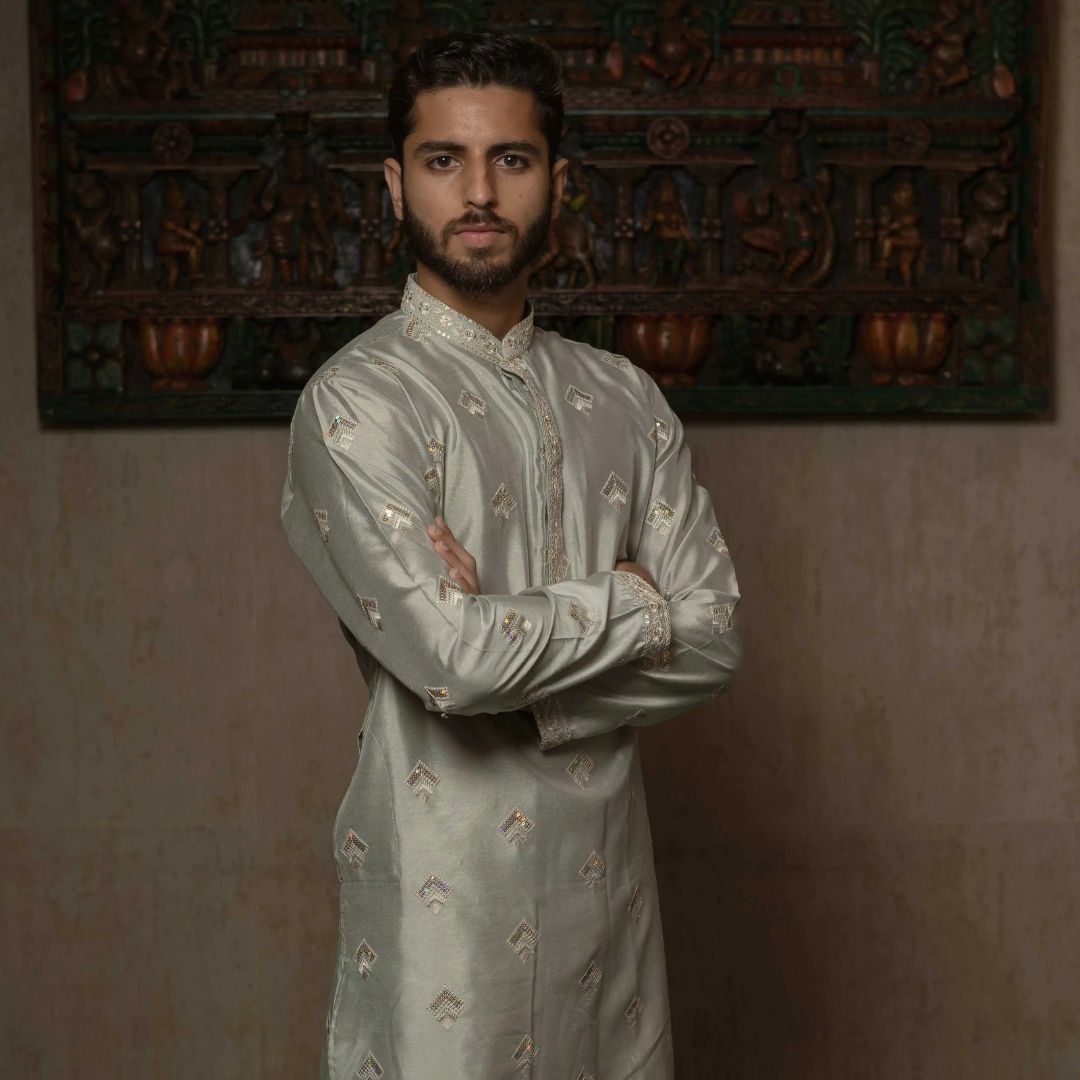 Suutraa Men's SEA GREEN SILK ALL OVER EMBROIDED KURTA WITH OFF WHITE PYJAMA SET - suutraa.com