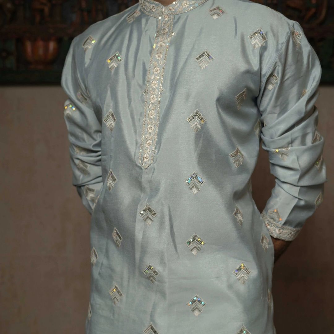 Suutraa Men's Blue Silk all over Embroided Kurta With Off White Pyjama Set - suutraa.com