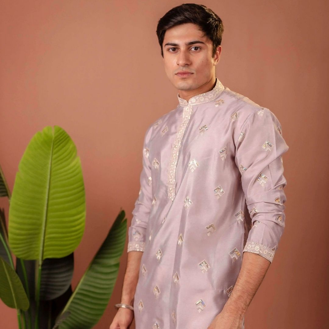 Suutraa Men's Lavender Silk all over Embroided Kurta With Off White Pyjama Set - suutraa.com