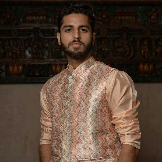 SUUTRAA MEN'S DESIGNER PEACH SILK NEHRU JACKET - suutraa.com