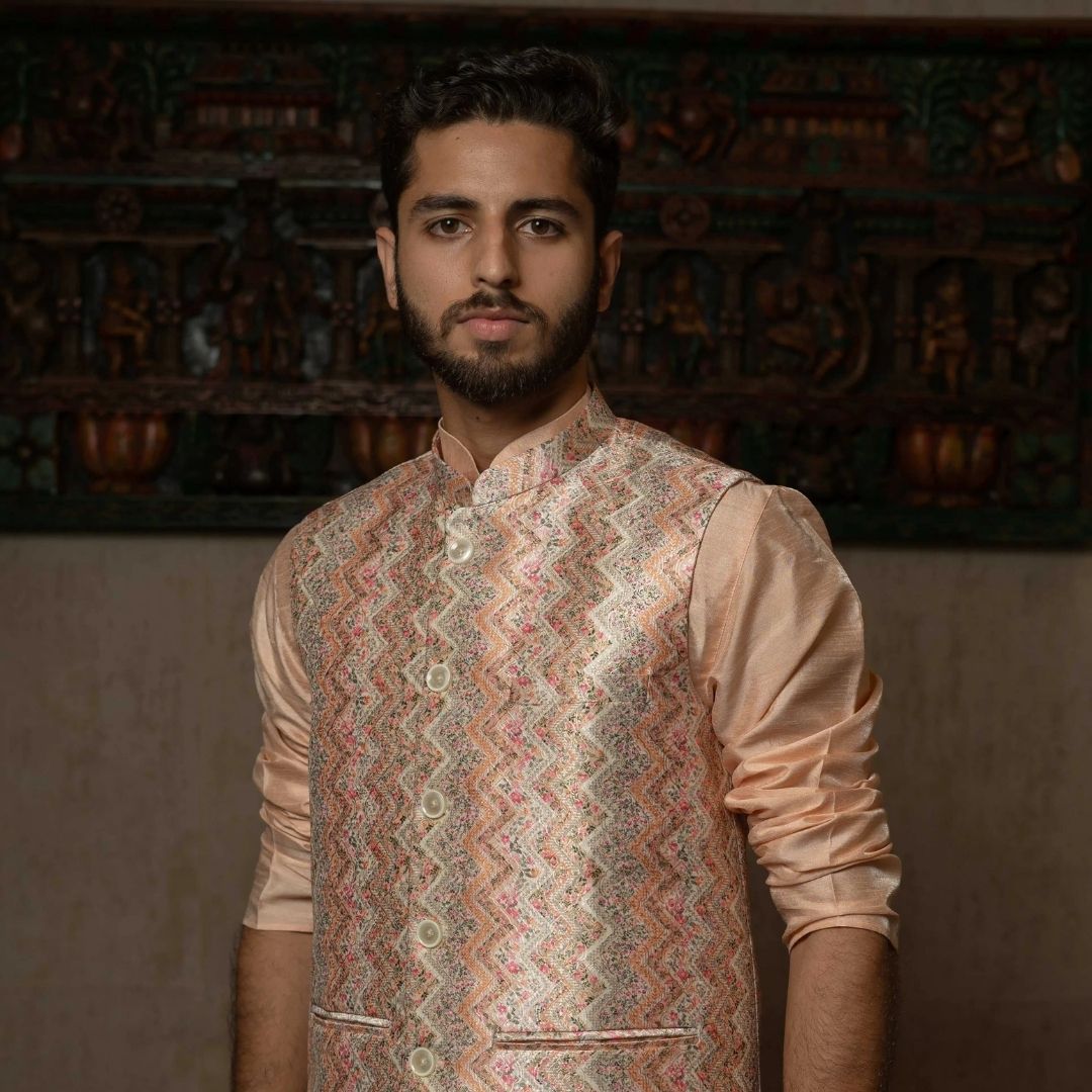 SUUTRAA MEN'S DESIGNER PEACH SILK NEHRU JACKET - suutraa.com