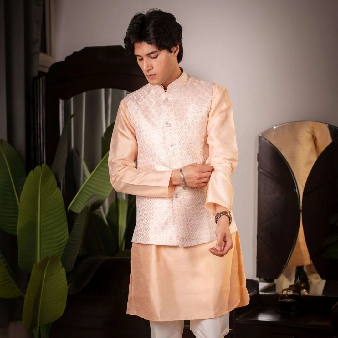 SUUTRAA MEN'S CLASSIC PEACH SILK NEHRU JACKET - suutraa.com