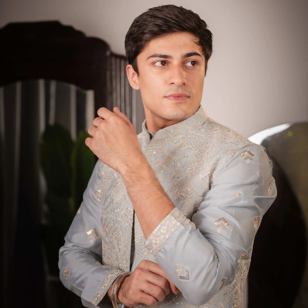 Suutraa Men's Sea Blue Silk Embroided Kurta Pyjama Jacket Set - suutraa.com