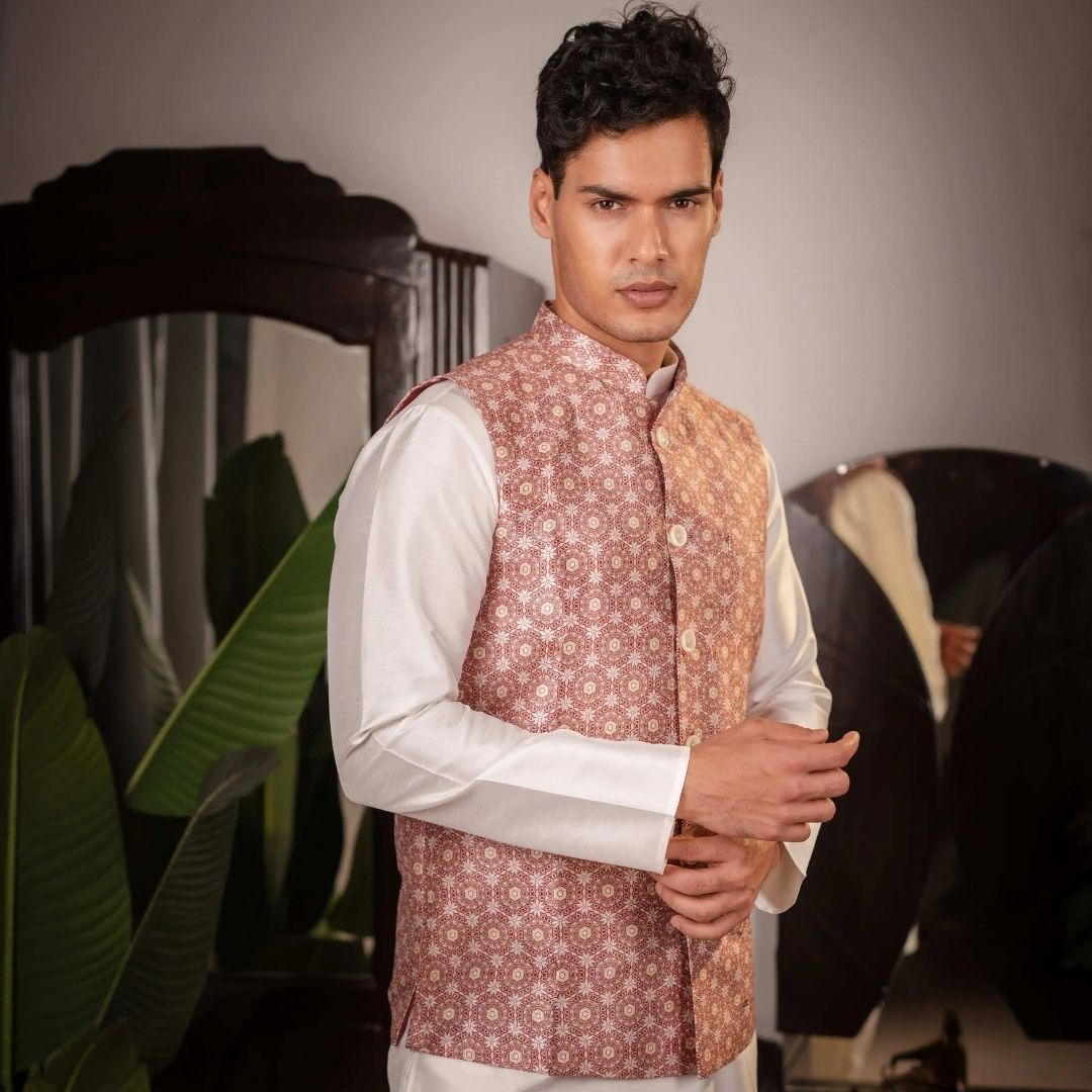 Suutraa Men's Off-White Silk Kurta Pyjama with Printed Jacket Set - suutraa.com