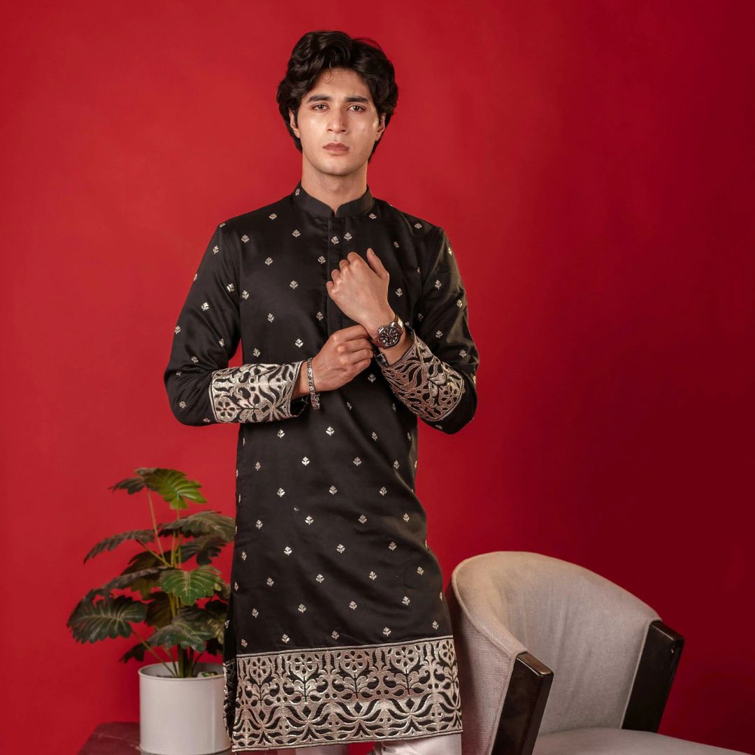 Suutraa Men's Black Figure Embroided Kurta - suutraa.com