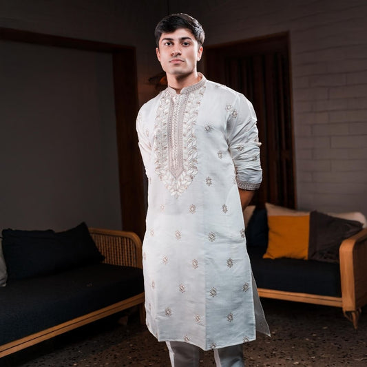 Suutraa Men's Silk Embroidered Off-White Kurta - suutraa.com