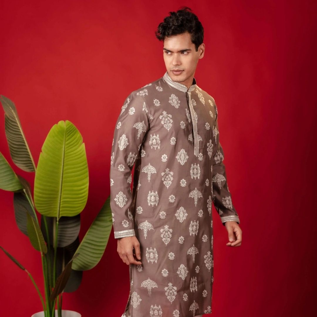 Suutraa Men's Brown all over Embroided Kurta - suutraa.com