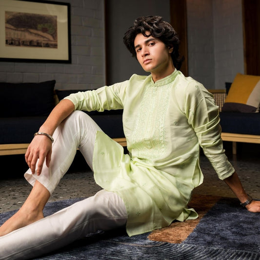 Suutraa Men's Pista Green Silk Embroidered Kurta - suutraa.com