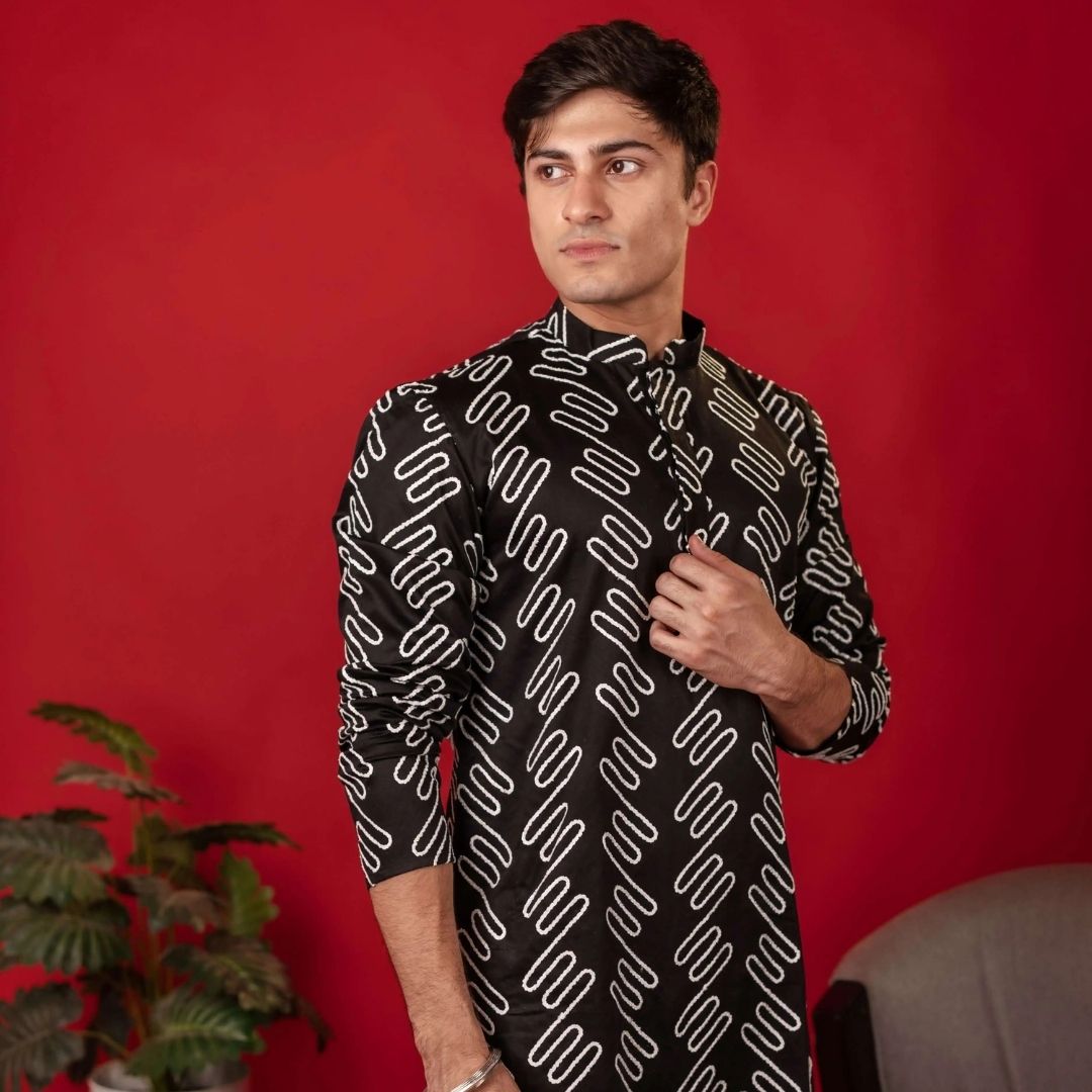 Suutraa Men's Black Linen Designer Thread Work Kurta - suutraa.com