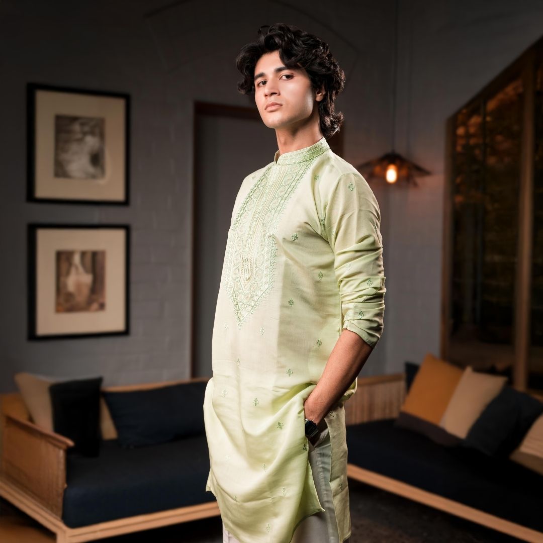 Suutraa Men's Pista Green Silk Embroidered Kurta - suutraa.com