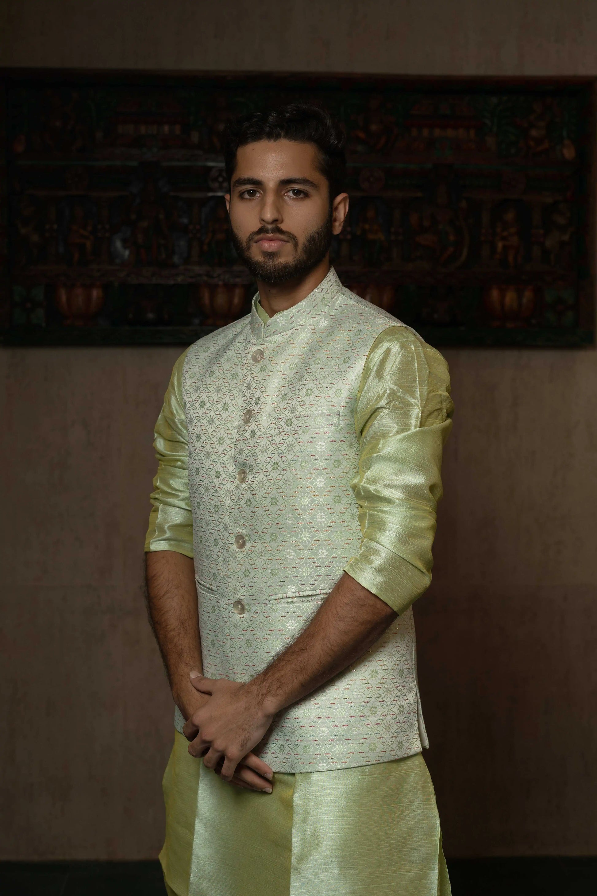 SUUTRAA MEN'S PISTA GREEN SILK NEHRU JACKET - suutraa.com