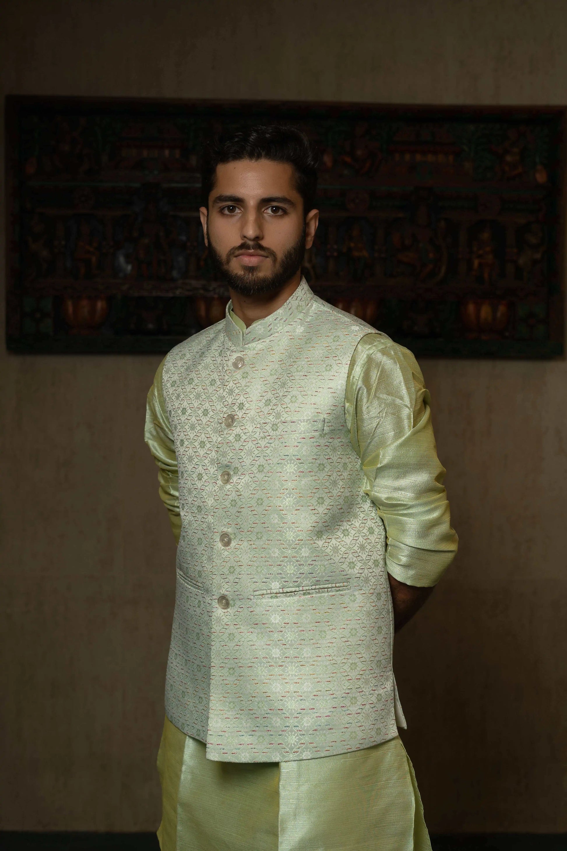 SUUTRAA MEN'S PISTA GREEN SILK NEHRU JACKET - suutraa.com