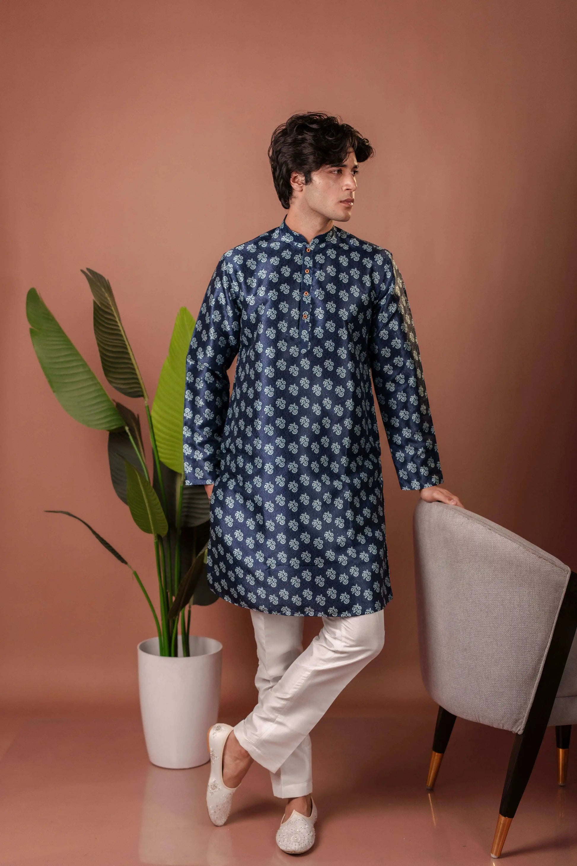 Suutraa Men's Navy Blue Jaquard Printed Kurta - suutraa.com