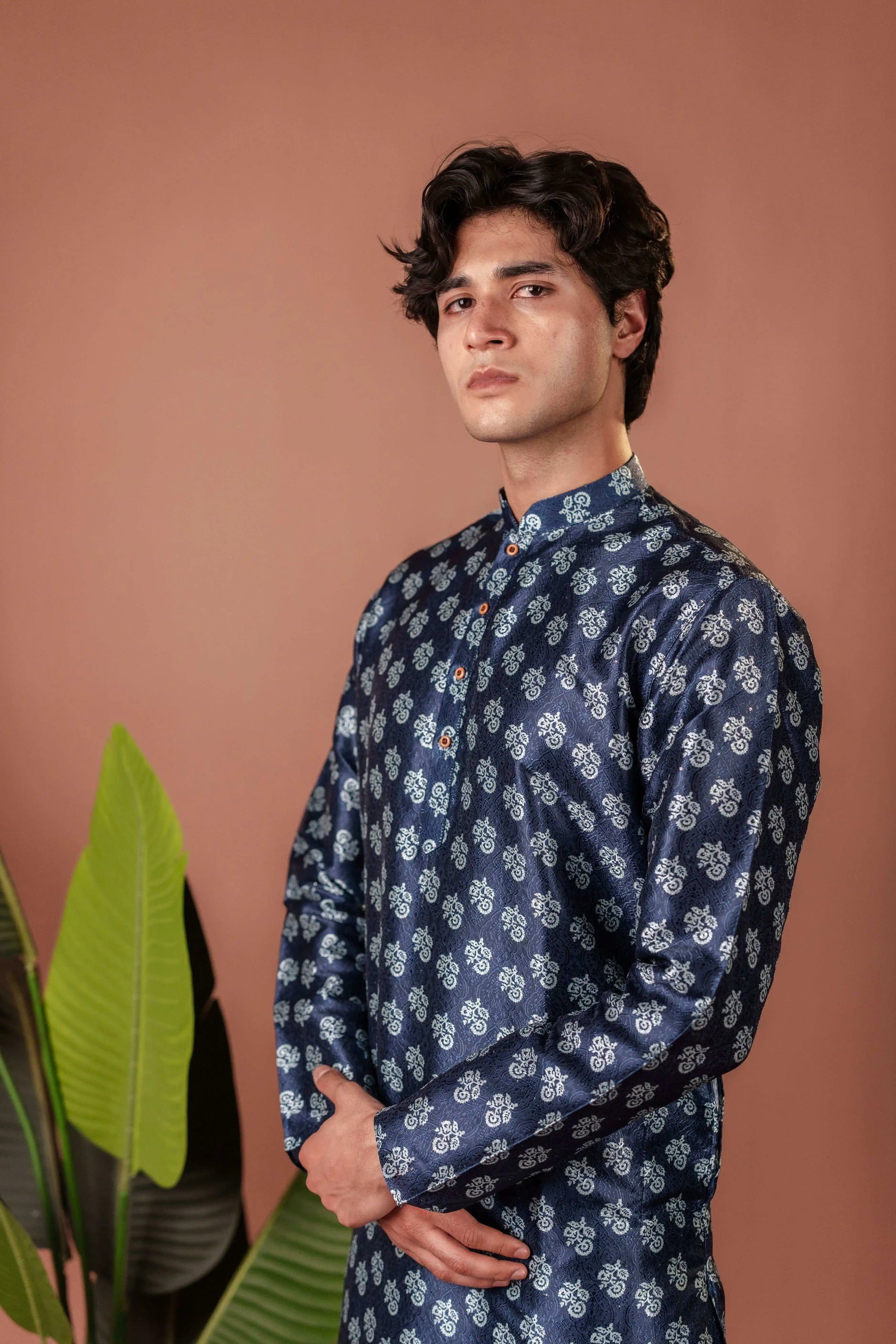 Suutraa Men's Navy Blue Jaquard Printed Kurta - suutraa.com