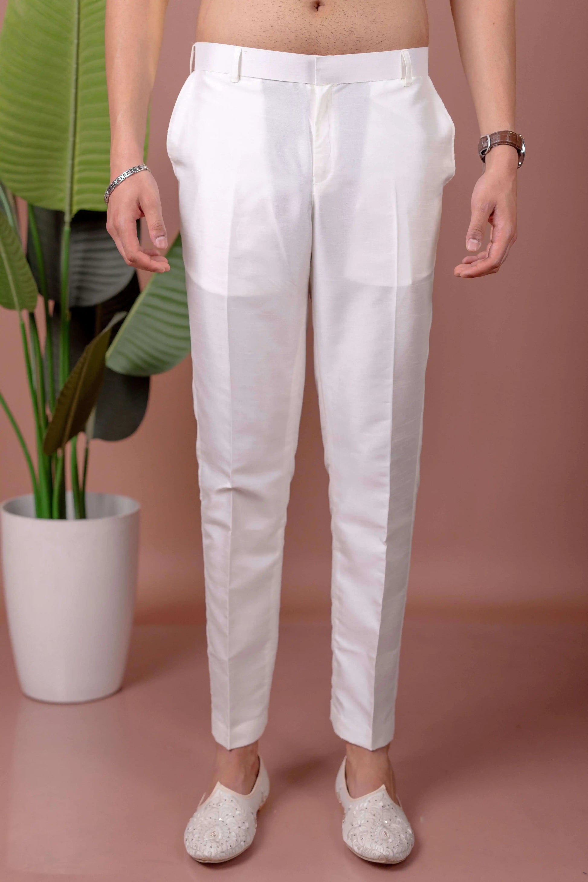 SUUTRAA MEN'S OFF WHITE SILK PYJAMA - suutraa.com