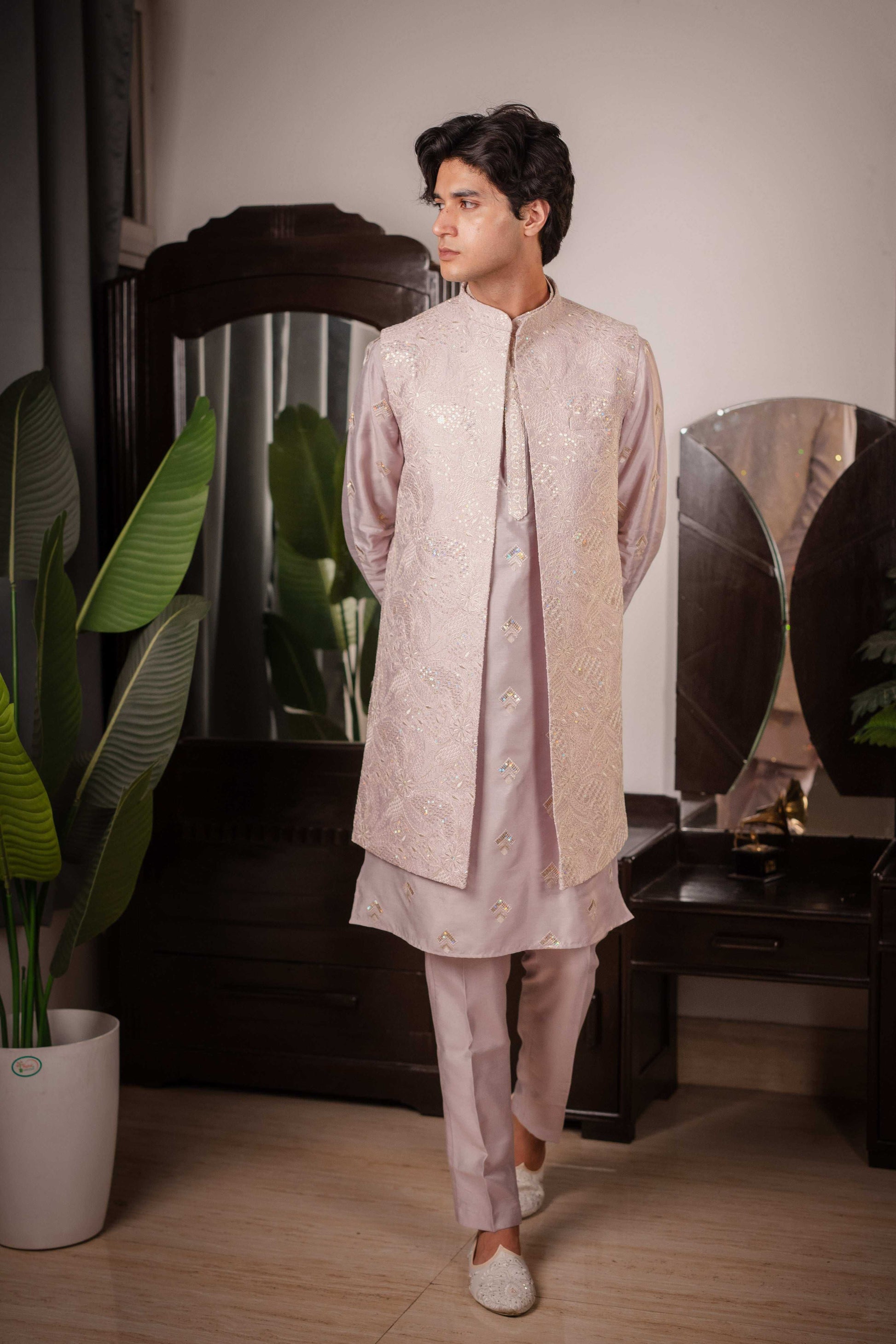 Suutraa Men's Lavender Silk Embroided Kurta Pyjama Jacket Set