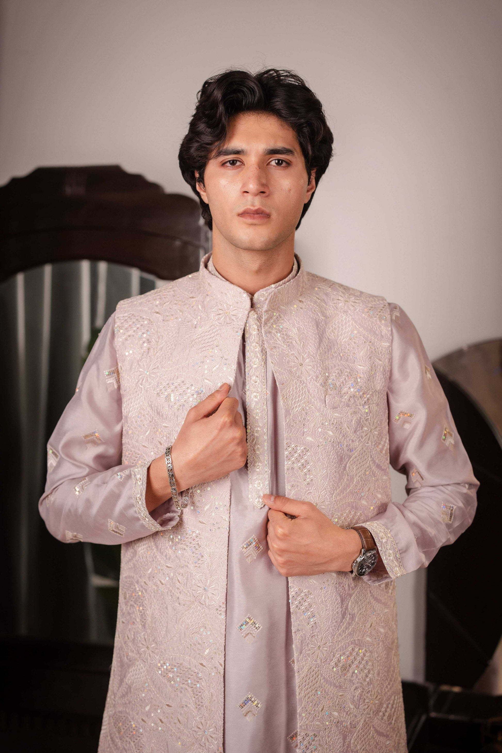 Suutraa Men's Lavender Silk Embroided Kurta Pyjama Jacket Set