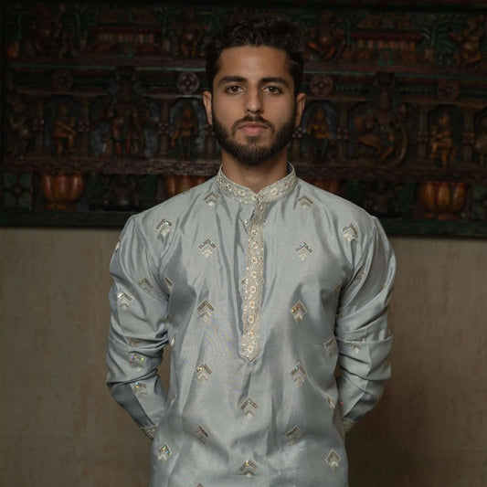 Suutraa Men’s Blue Silk all over Embroided Kurta - suutraa.com