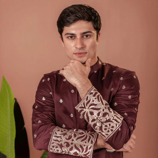 Suutraa Men's Wine Figure Embroided Kurta - suutraa.com