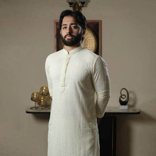 Suutraa Men's Cream Chikankari Kurta - suutraa.com