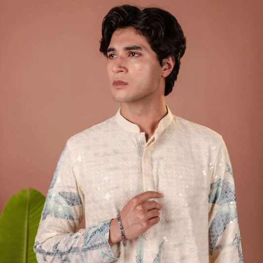 Suutraa Men's Off-White Figure Embroided Chikankari Kurta - suutraa.com