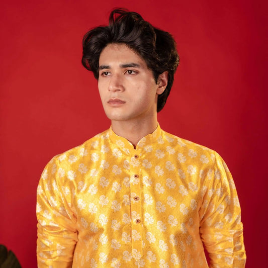 Suutraa Men's Yellow Printed Jaquard Kurta With Off White Pyjama Set - suutraa.com
