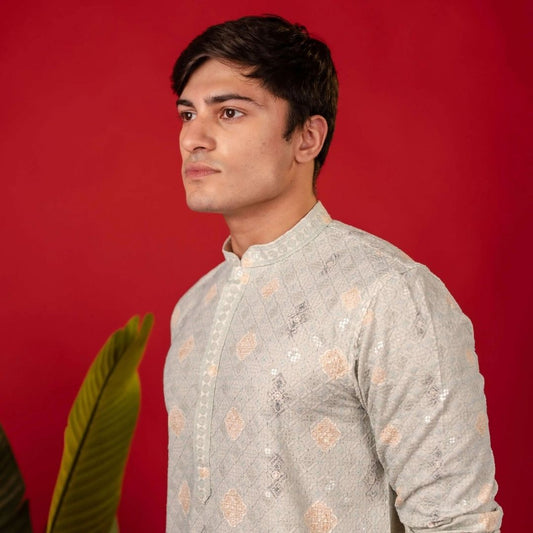 Suutraa Men's Green Figure Embroided Kurta - suutraa.com