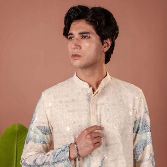 Suutraa Men's Off-White Figure Embroided Chikankari Kurta With Off White Pyjama Set - suutraa.com