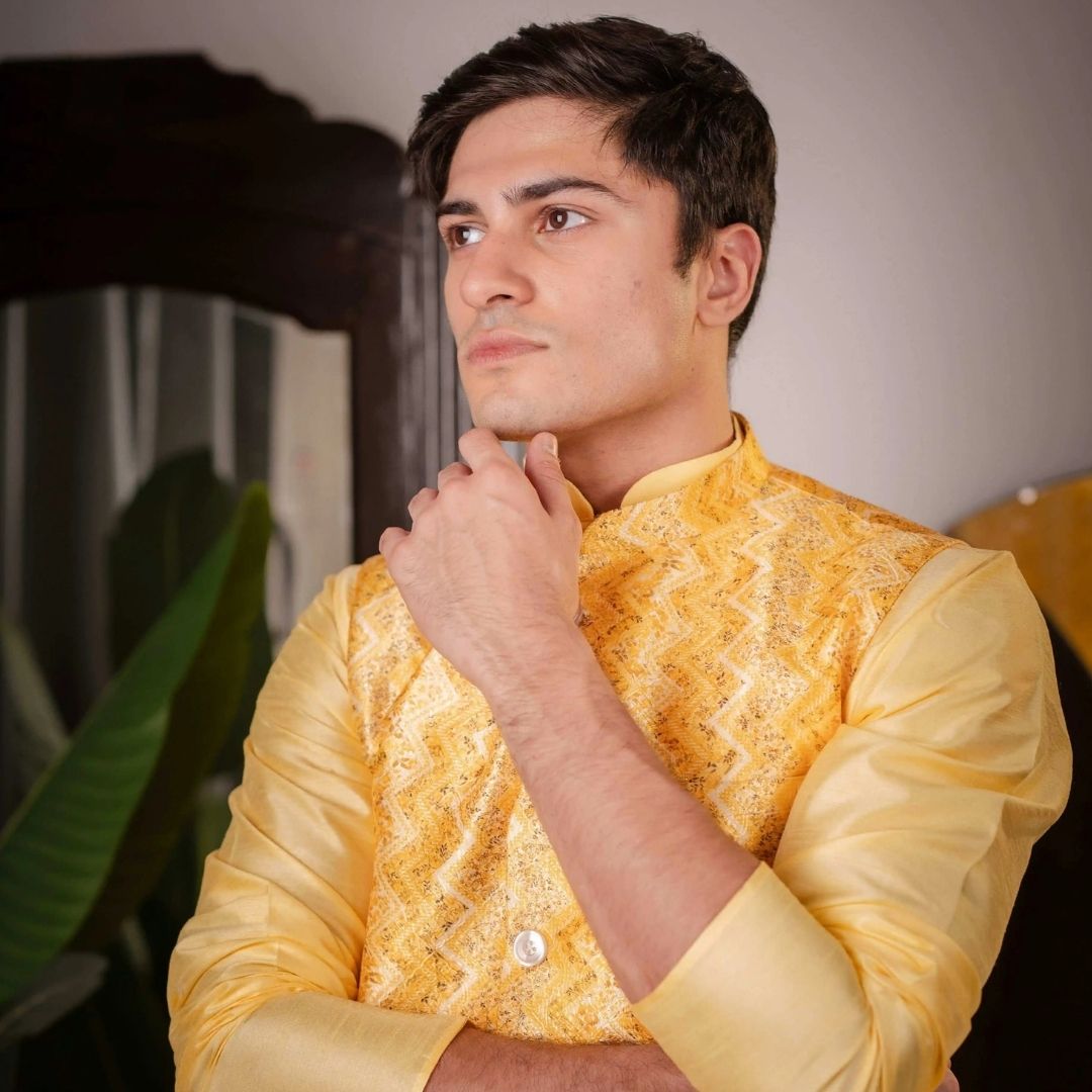 SUUTRAA MEN'S YELLOW SILK NEHRU JACKET - suutraa.com