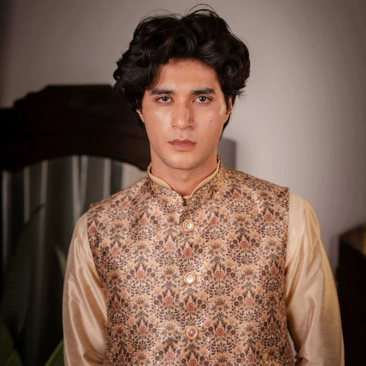 SUUTRAA MEN'S BEIGE SILK NEHRU JACKET - suutraa.com