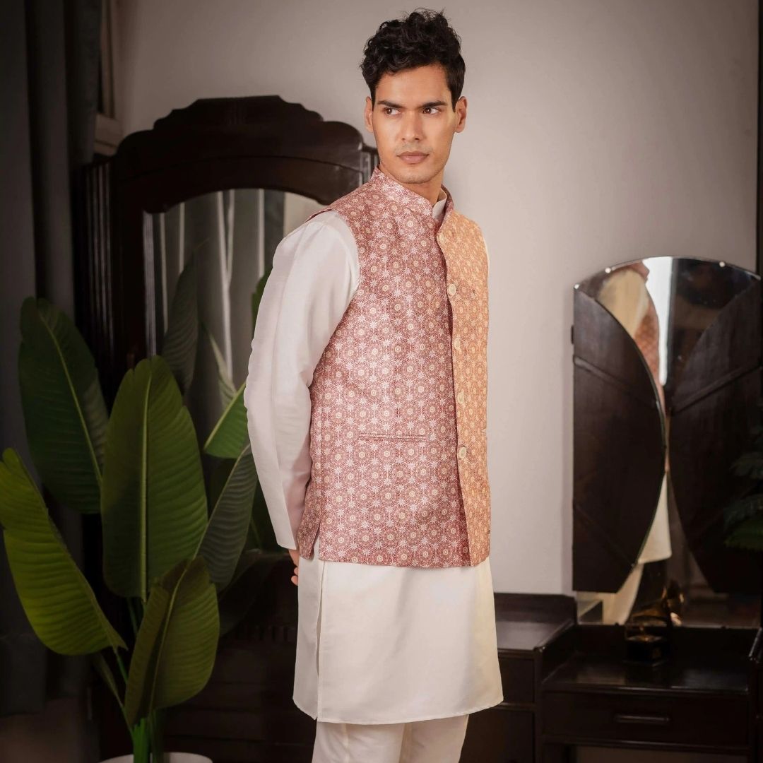 Suutraa Men's Off-White Silk Kurta Pyjama with Printed Jacket Set - suutraa.com